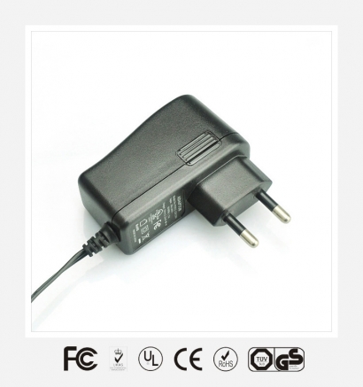 9V1A欧规立式优质电源适配器
