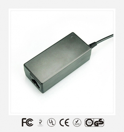16V1.5A桌面式优质电源适配器