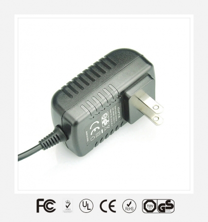 18V1A美规卧式优质电源适配器